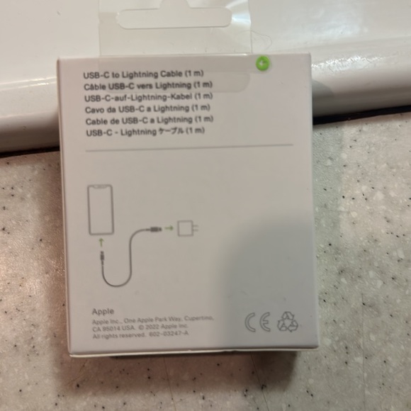 New in box USB-C to Lightning Official Apple Charger - Picture 2 of 2